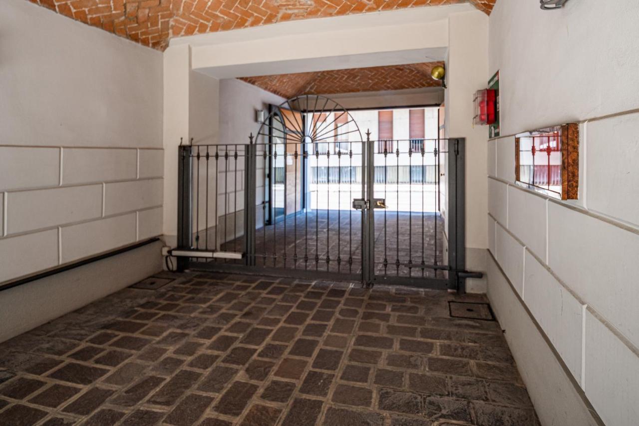 Brera Livings, Charming Flat Near Duomo Apartment Milan Luaran gambar